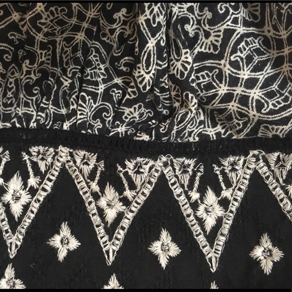Lucky Brand XS Black White Silver Embroidered Top - Picture 5 of 7
